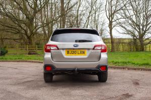 Subaru Outback 2018 года  (UK)